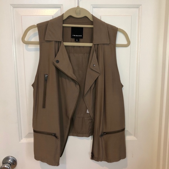 Trouve sleeveless tan vest - Picture 3 of 6